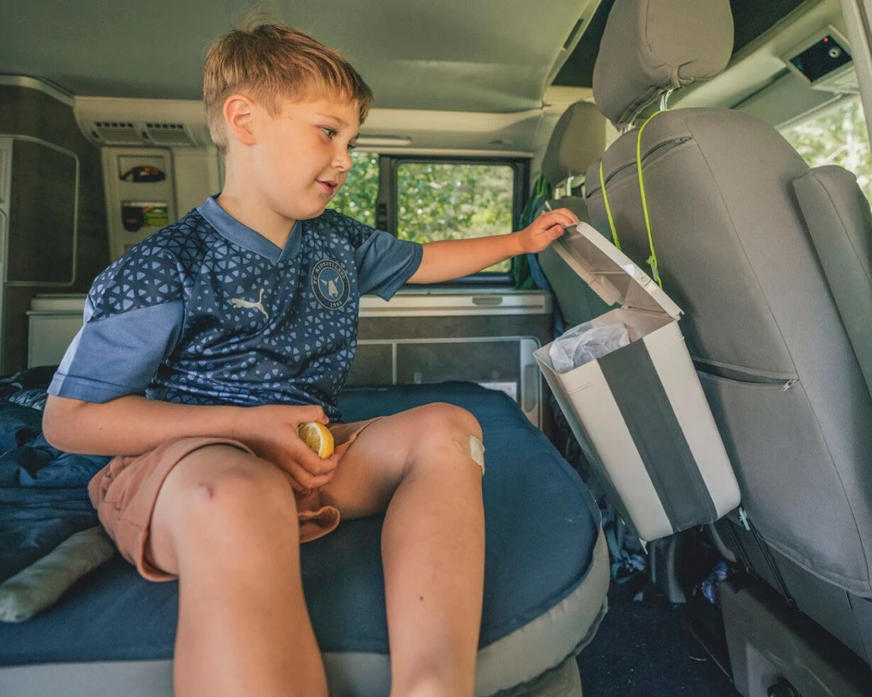 Outwell Van Trash 8L Bin 11 Outwell Van Trash 8L Bin - Image 11