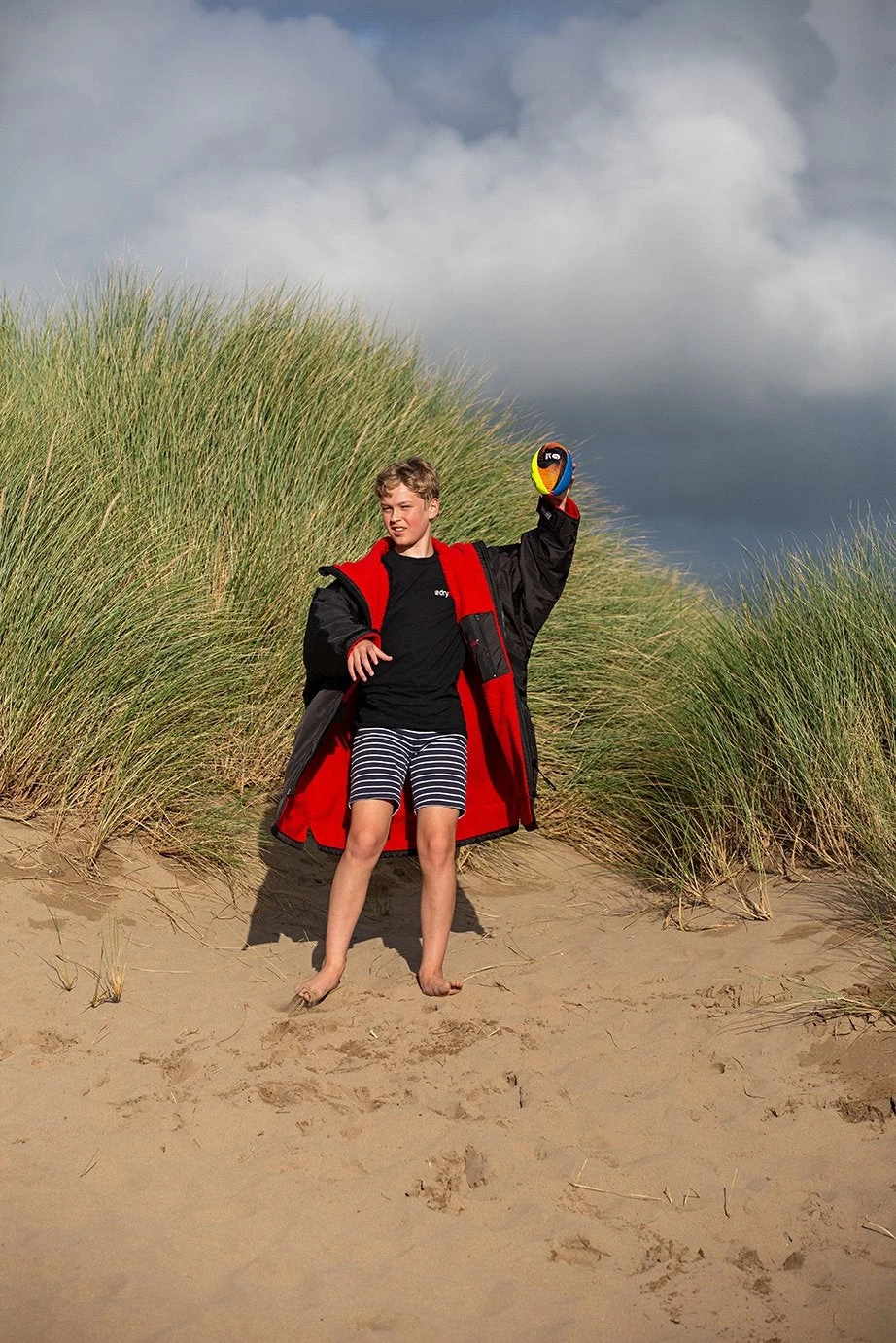 Dryrobe Advance Kids Long Sleeve BLACK PINK - RECYCLED 3 Dryrobe Advance Kids Long Sleeve BLACK PINK - RECYCLED - Image 3